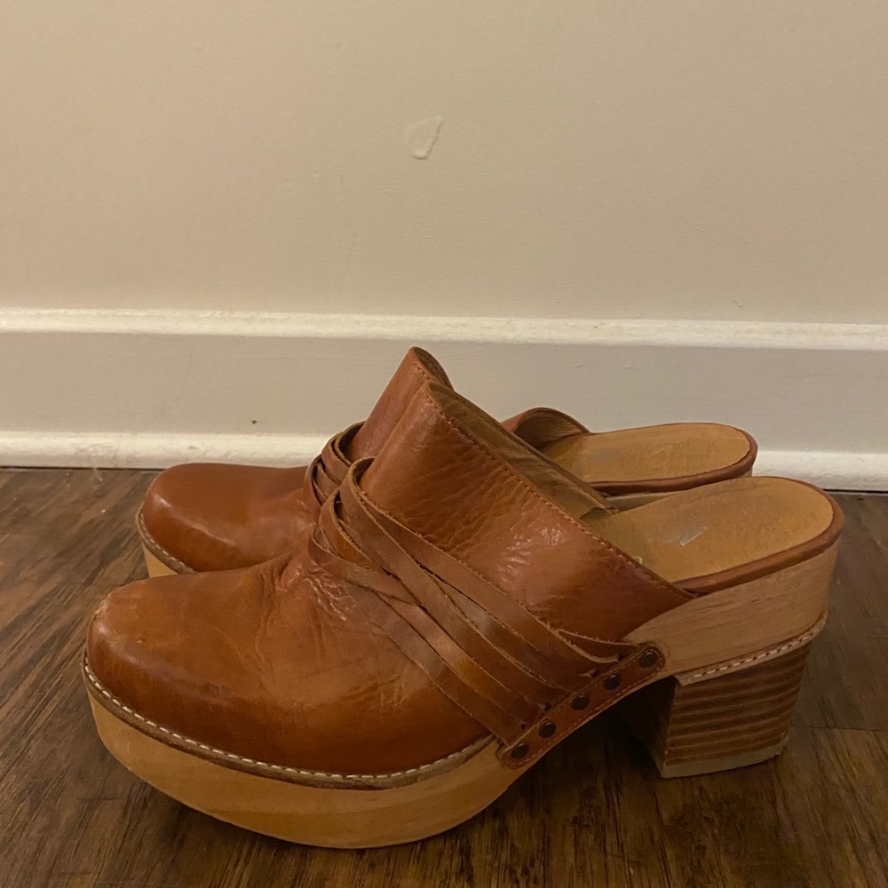 Antelope 🦌 Heeled Mules/Clogs Size 6-6.5